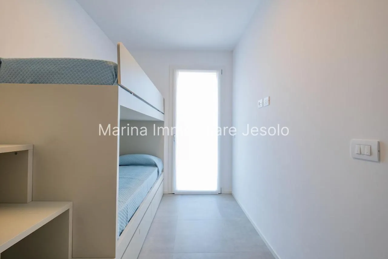 Antares Apartment Lido di Jesolo 0*,